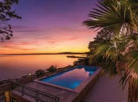 7 Bedroom Amazing Home In Kosljun