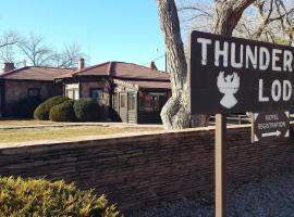 Thunderbird Lodge: Chinle şehrinde bir otel