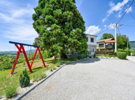Lovely Home In Gornja Reka With Wifi, ξενοδοχείο σε Lokošin Dol