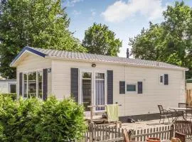 2 Bedroom Gorgeous Home In Heinkenszand