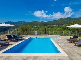 Cozy Home In Icici With House Sea View