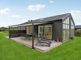 Nice Home In Frørup With Kitchen, hotel v destinaci Tårup