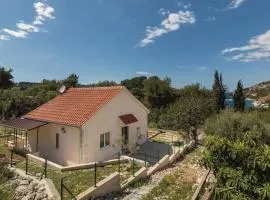 One-Bedroom Holiday Home In Drvenik Veli