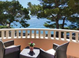 One-Bedroom Apartment In Jesenice, hotel i Jesenice