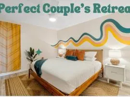 Fun cozy beach retreat! Steps to beach, heated pool & pickleball