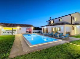 Villa Alba Bianca, hotel a Šišan
