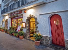 Hostal La Tina, hotel v destinácii Port de la Selva