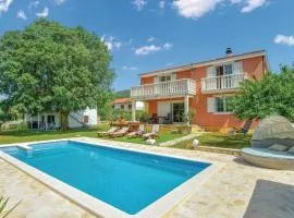 Four-Bedroom Holiday Home In Dicmo