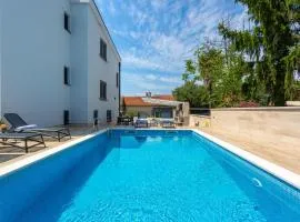 2 Bedroom Lovely Apartment In Malinska