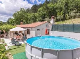 2 Bedroom Cozy Home In Kostrcani