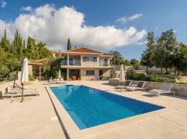 Lovely Apartment In Cilipi With Wifi
