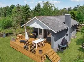 Lovely Home In Samsø With Kitchen