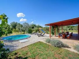 2 Bedroom Awesome Home In Pula