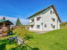 Gorgeous Home In Slunj With Kitchen