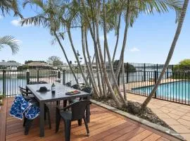 Island Poolside Getaway - Waterfront On St Huberts