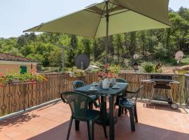 2 Bedroom Lovely Home In Valpromaro, hotel in Valpromaro