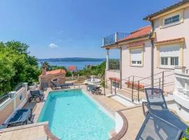 Amazing Home In Dramalj