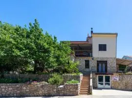 2 Bedroom Cozy Apartment In Njivice