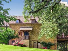 Beautifully Renovated Barn โรงแรมในLunac
