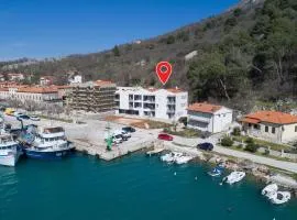 Beautiful Apartment In Plomin Luka