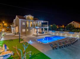 Nice Home In Dubrava Kod Sibenika, hotel in Dubrava