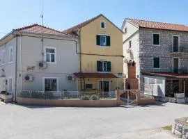 Amazing Home In Opuzen With Kitchen