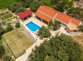 Amazing Home In Zrnovnica