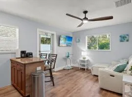 2 Bed 2 Bath Modern Naples Beach Bungalow