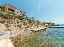 2 Bedroom Lovely Apartment In Vlasici