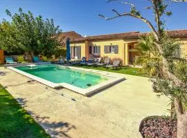 Amazing Home In Avignon