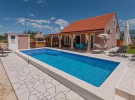 Nice Home In Kaocine - Miljevci