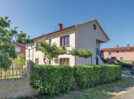 Two-Bedroom Apartment In Fazana