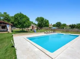 One-Bedroom Holiday Home In Cukrici
