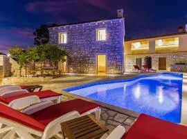 Gorgeous Home In Marcana