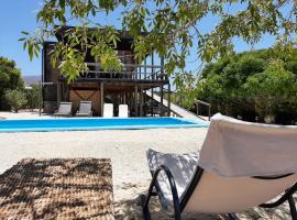 Exclusiva casa con vista panorámica al mar, hotel v destinaci Guanaqueros