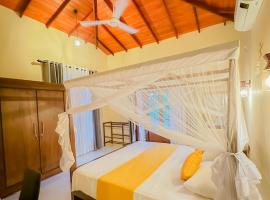 Solace Inn RESIDENCE - 5 Min Walk to Beach, hotel v Tangalle