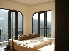 Hè Maison Boutique Stay & café