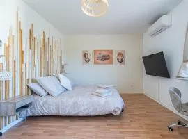 Chambre Jessy 20m - 2 SDB - Balcon - WIFI - Park