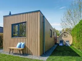 Cozy Home In Heinkenszand With Kitchen