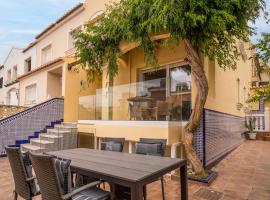 3 Bedroom Gorgeous Home In Aguadulce, hotel em El Campillo del Moro