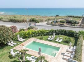 Stunning Apartment In Cava D'aliga, hotel a Cava dʼAliga