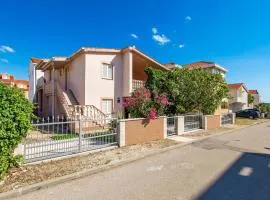 2 Bedroom Awesome Apartment In Povljana