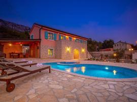 Awesome Home In Grizane With Wifi, hotel in Grižane