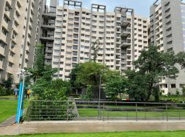 Fully furnished 2 BHK apartment near Panvel, Hotel in Panvel