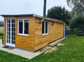 Chalet autonome à louer sur terrain de loisir de 2000m2 avec étang privé
