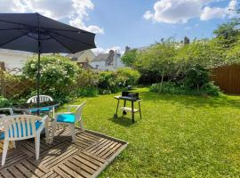 2 Bedroom Awesome Home In Saint-Nazaire、サン・ナゼールのホテル