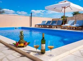 Lovely Home In Pridraga