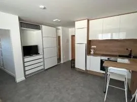 Apartmán pre 2 osoby s parkovaním blízko centra