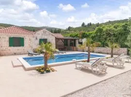 Stunning Home In Postira