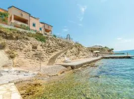 2 Bedroom Awesome Apartment In Vlasici